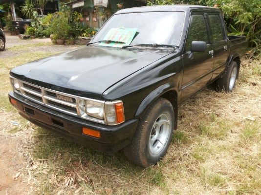 **78,000 บ.ต่อรองนิดหน่อย**ขายกระบะ4ประตู TOYOTA HILUX HERO 2.4D ปี33/90 ไมล์2หลุมแท้ วางเครื่อง2L ไมตี้(ลงเล่ม)เครื่องแน่น ไม่หลวมไม่เยิ้ม ช่วงล่างดีแน่น คัสซีดีไม่ผุ(สาดสีมา) ยางดี4เส้น ดิสหลัง สีดีเก็บมา ภายในสวยคอนโซลครบ พ.พาวเวอร์ แอร์เย็น กระบะไม่ผุ