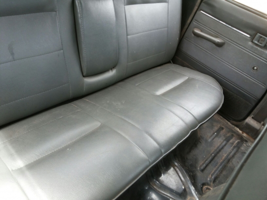 **78,000 บ.ต่อรองนิดหน่อย**ขายกระบะ4ประตู TOYOTA HILUX HERO 2.4D ปี33/90 ไมล์2หลุมแท้ วางเครื่อง2L ไมตี้(ลงเล่ม)เครื่องแน่น ไม่หลวมไม่เยิ้ม ช่วงล่างดีแน่น คัสซีดีไม่ผุ(สาดสีมา) ยางดี4เส้น ดิสหลัง สีดีเก็บมา ภายในสวยคอนโซลครบ พ.พาวเวอร์ แอร์เย็น กระบะไม่ผุ