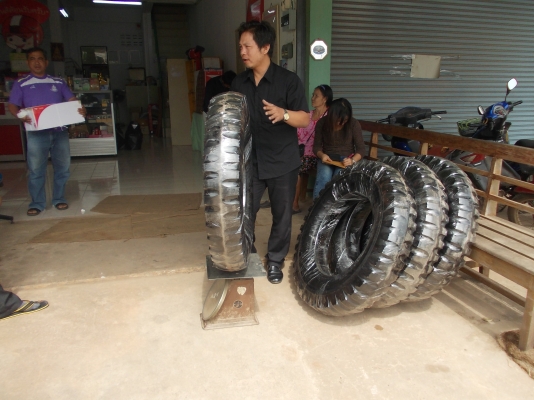 m601ลูกค้าซื้อจริงเราส่งจริงขอบคุณลูกพี่นพนนต์ที่สั่งยางเราส่งเรียร้อยสี่เส้น 17200 m601ลูกค้าซื้อจริงเราส่งจริงขอบคุณลูกพี่นพนนต์ที่สั่งยางเราส่งเรียร้อยสี่เส้น 17200