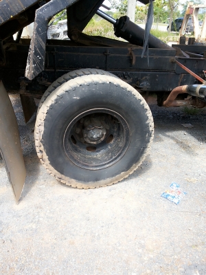 ขาย  6  ล้อ  ยาง  1000  มิตรซูบิชิ  รถห้างมีสโลว์กลางเครื่อง D 14