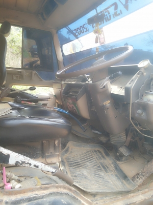 ขาย  6  ล้อ  ยาง  1000  มิตรซูบิชิ  รถห้างมีสโลว์กลางเครื่อง D 14