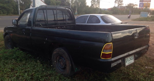 MITSUBISHI L200 STRADA SINGLE 2.5 MT ปี 40 เครื่องแน่นแรงดี ภายในคอนโซลครบพร้อม พวงมาลัยเพาเวอร์ ภายนอกกระบะพื้นมีผุบ้างเล็กน้อย ช่วงล่างคัชซีสวยไม่มีผุ ยางสภาพดี 60\% พร้อมใช้งาน เอกสารทะเบียนครบพร้อมโอน ราคาต่อรองได้ครับ MITSUBISHI L200 STRADA SINGLE 2.5 MT ปี 40 เครื่องแน่นแรงดี ภายในคอนโซลครบพร้อม พวงมาลัยเพาเวอร์ ภายนอกกระบะพื้นมีผุบ้างเล็กน้อย ช่วงล่างคัชซีสวยไม่มีผุ ยางสภาพดี 60\% พร้อมใช้งาน เอกสารทะเบียนครบพร้อมโอน ราคาต่อรองได้ครับ