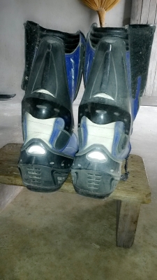 ขายรองเท้าบิ๊กไบค์ RST เบอร์42 สีน้ำเงิน-ขาว มือสอง