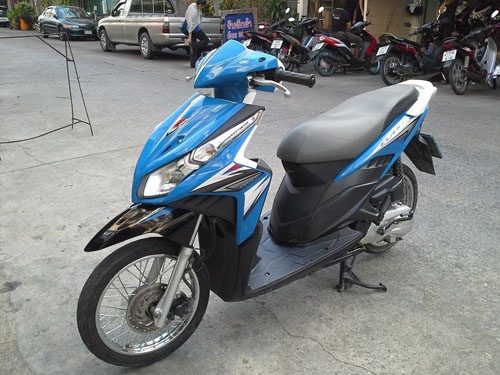 click I ปี 54 รถบ้าน สวย เดิมๆ เครื่องดีมาก ชุดสีสวย มีเล่ม เอกสารพร้อม