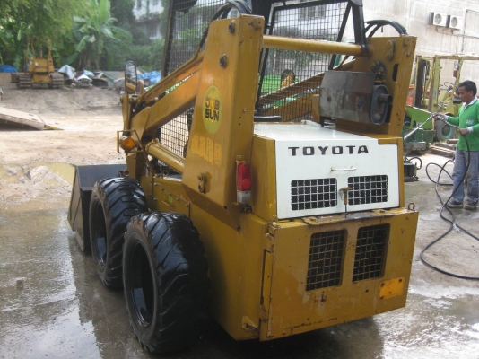 ขายรถตักล้อยาง TOYOTA SDK6 พร้อมใช้งาน ขายรถตักล้อยาง TOYOTA SDK6 พร้อมใช้งาน