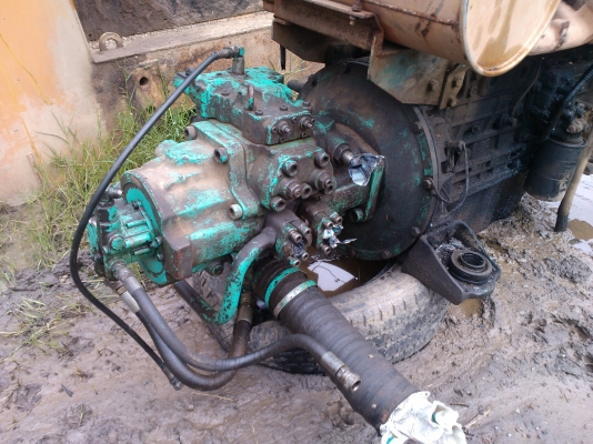 ขายด่วน ปั้ม k3v ถอดลงมาจากรถ mark v super สภาพพร้อมใช้งานครับ