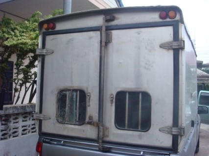 ขายด่วนๆ ตู้ทึบสูง ใส่รถ ดีแม็ก หัวเดียว