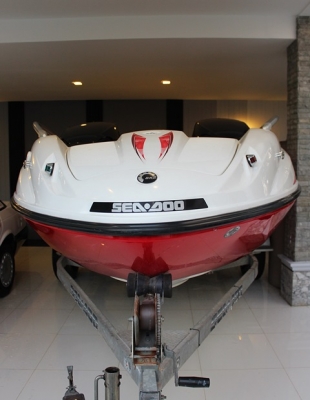 ขายเรือ Speed Boat  ยี่ห้อ Seadoo  ปี 09