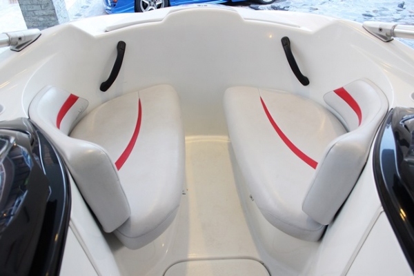 ขายเรือ Speed Boat  ยี่ห้อ Seadoo  ปี 09