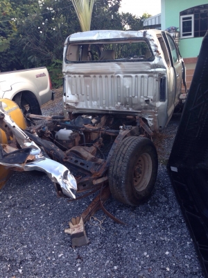 วีโก้เเคปเครื่อง3000 ปี04 สีเทา ราค185000 บาท