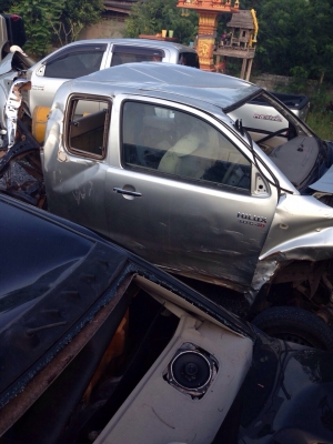 วีโก้เเคปเครื่อง3000 ปี04 สีเทา ราค185000 บาท