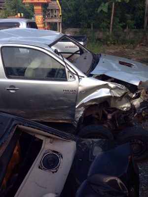 วีโก้เเคปเครื่อง3000 ปี04 สีเทา ราค185000 บาท