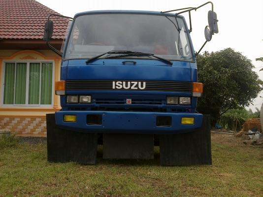 isuzu  Rocky