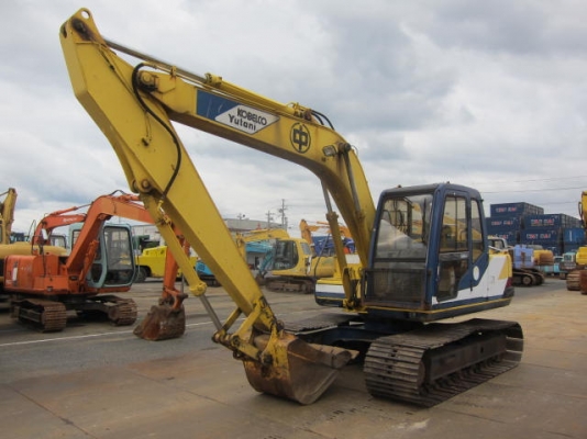 รถขุดดิน SK120-1-LP-08329  สภาพสวย  นำเข้าจากญี่ปุ่น  ถึงไทยเรียบร้อยแล้ว  รถจอดอยู่ที่ C.S. Motor หลักสี่  โทร. 081-373-0559