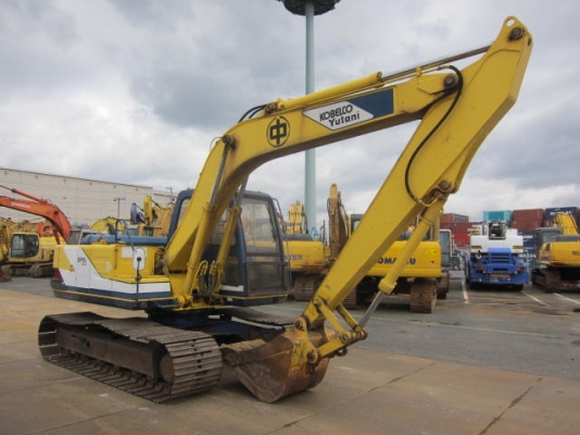 รถขุดดิน SK120-1-LP-08329  สภาพสวย  นำเข้าจากญี่ปุ่น  ถึงไทยเรียบร้อยแล้ว  รถจอดอยู่ที่ C.S. Motor หลักสี่  โทร. 081-373-0559