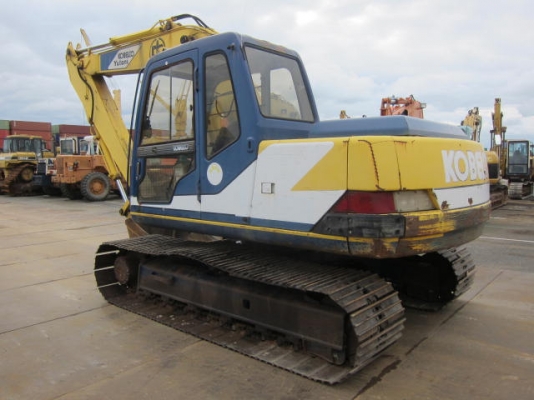 รถขุดดิน SK120-1-LP-08329  สภาพสวย  นำเข้าจากญี่ปุ่น  ถึงไทยเรียบร้อยแล้ว  รถจอดอยู่ที่ C.S. Motor หลักสี่  โทร. 081-373-0559