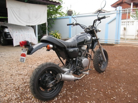 ขายรถ Honda APE50 ตามสภาพพร้อมใช้งาน สตาร์ททีเดียวติด    ใช้ดีประหยัดน้ำมันมาก