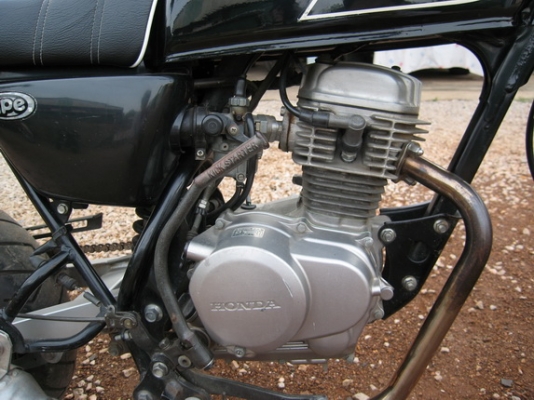 ขายรถ Honda APE50 ตามสภาพพร้อมใช้งาน สตาร์ททีเดียวติด    ใช้ดีประหยัดน้ำมันมาก