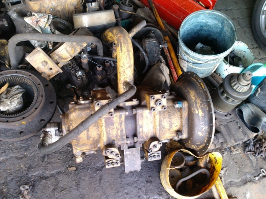 ขายด่วน ปั้มcat200b ถอดลงมาจากรถที่ใช้งานได้ครับ