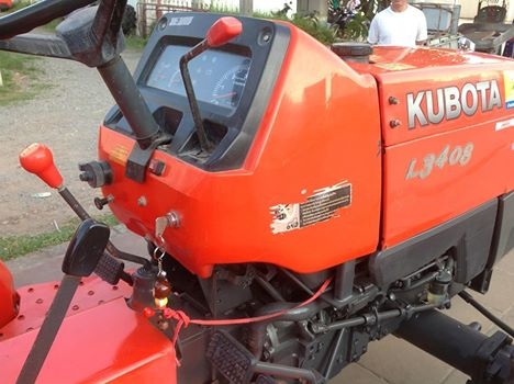 แทรกเตอร์คูโบต้า L3408  สภาพดีเยี่ยม เดิมๆ ทั้งคัน พร้อมใช้งาน แถมจอบหมุน  1  ตัว