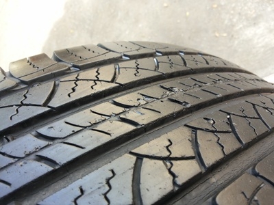 ขายยาง225/65/17 ปี 10/2เส้นปี09/1เส้น MICHERLIN LATITUDE 1ชุด