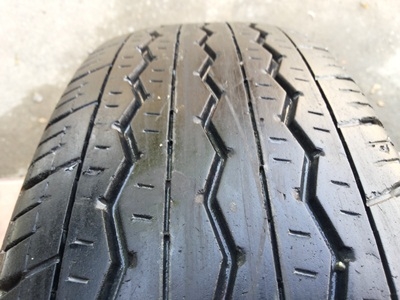 ขายยาง195R15C ปี 12/3เส้นปี11/1เส้น BRIDGESTONE RD623 1 ชุด