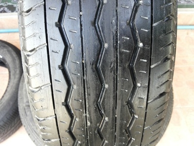 ขายยาง195R15C ปี 12/3เส้นปี11/1เส้น BRIDGESTONE RD623 1 ชุด