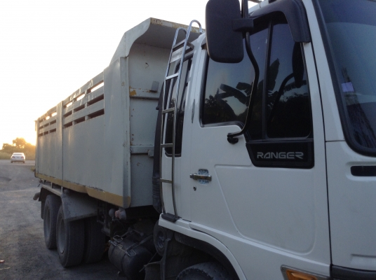 รถบรรทุกดั้มสิบล้อ2เพลาสวยขั้นเทพHINO FM227LA หัวใหม่เครื่องHO6C เทอร์โบอินเตอร์คลูเลอร์ รถบรรทุกดั้มสิบล้อ2เพลาสวยขั้นเทพHINO FM227LA หัวใหม่เครื่องHO6C เทอร์โบอินเตอร์คลูเลอร์