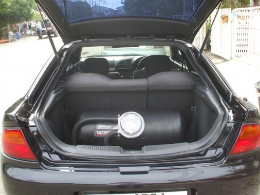 ขายMAZDA323 ตาหยี ปี96 แต่งตัวนอก ซันรูฟ ติดแก๊สแล้ว ด่วน