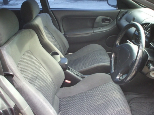 ขายMAZDA323 ตาหยี ปี96 แต่งตัวนอก ซันรูฟ ติดแก๊สแล้ว ด่วน