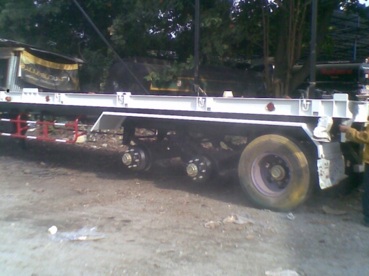 ขายหางพื้นเรียบ3เพลา....ราคาพิเศษ460000ไปเลยใหม่ๆๆ