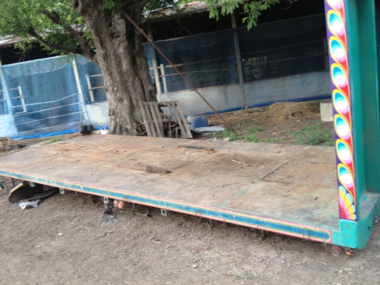 ชายพื้น 10 ล้อ ชายพื้น 10 ล้อ