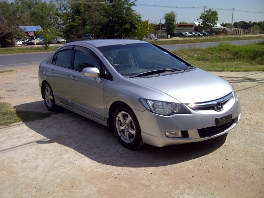 ขายรถเก๋งสภาพสวย  รถบ้านฝากขายใช้น้อยขับไปทำงานอย่างเดียว