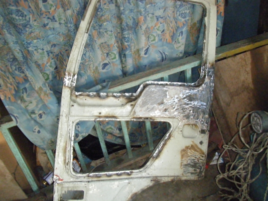 ประตูสิงห์ข้างซ้าย(โคลงประตูอย่างเดียวไม่มีอุปกรณ์)