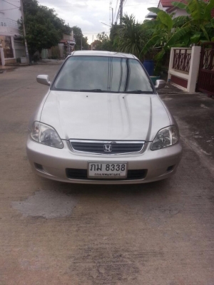 Honda civic ปี2000 สภาพเกือบร้อย