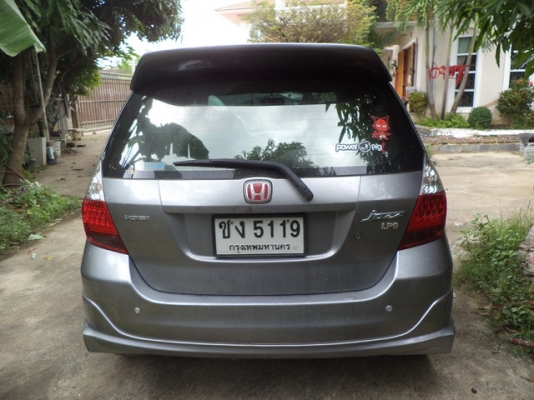 ขายดาวน์ JAZZ Auto ปี 2006 ครับ ขายดาวน์ JAZZ Auto ปี 2006 ครับ