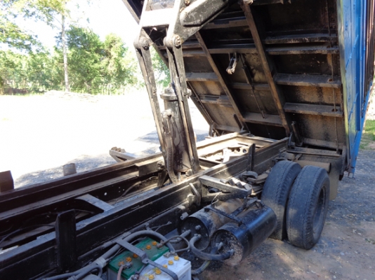 หกล้อดั้ม