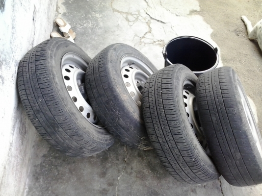 ขายยางพร้อมกระทะล้อ 4รู 100 ขายยางพร้อมกระทะล้อ 4รู 100