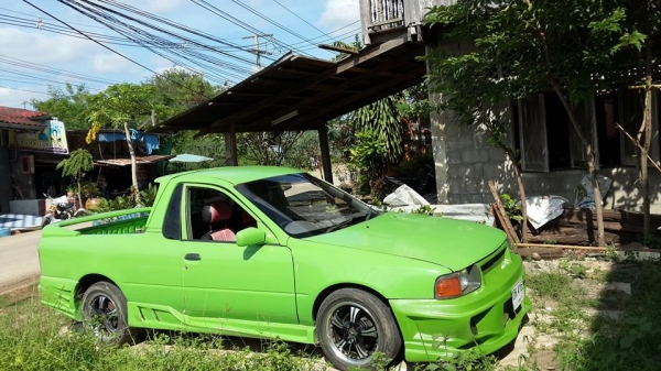 ขาย Nisan NV ขาย Nisan NV