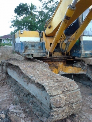 ขายด่วน KOMATSU  PC200-3