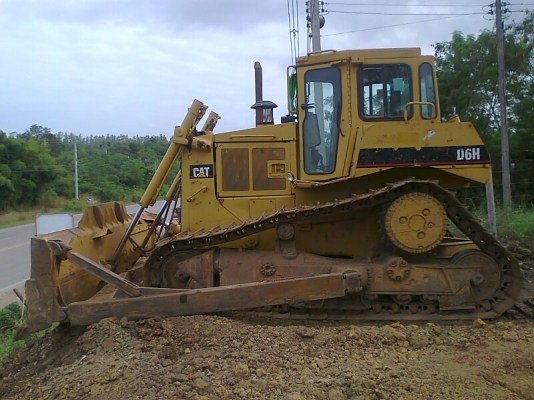 รถแทรคเตอร์ CAT D6 H ช่วงล่างสวยเต็ม 100\% รถสวย ใช้งานได้ทันที ไม่ต้องซ่อม ราคาต่อรองได้