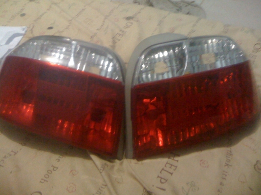 ขายไฟท้ายวีออส 1คู่สภาพดี ถูกๆครับ