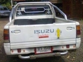 ISUZU TFR มังกรทอง SPACECAB SL 2.5 MT ปี 41 เครื่องแห้งแรงดีประหยัดน้ำมัน ภายในห้องเก๋งคอนโซลสวยครบ แอร์เย็น พวงมาลัยเพาเวอร์ ภายนอกกระบะมีโลว์บาร์สแตนเลสครบพร้อมบรรทุกได้เลย ช่วงล่างคัชซีสวยไม่มีผุ ล้อแม็ก ยางสภาพดี 70\% พร้อมใช้งาน เอกสารทะเบียนครบพร้อม
