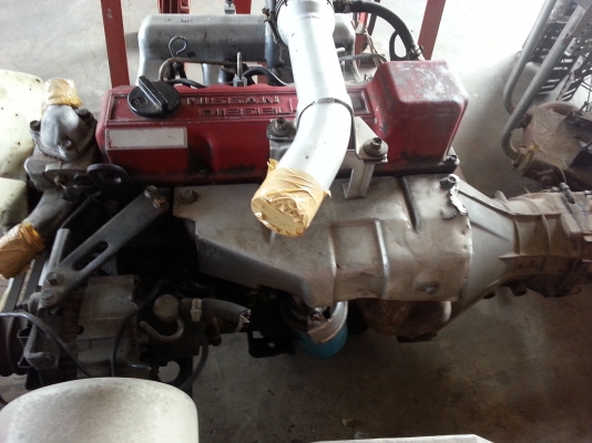 ขายเครื่องนิสสัน BD25 พร้อมเเกียร์ ตัดรถมาคับ ไม่หลวมรับประกัน