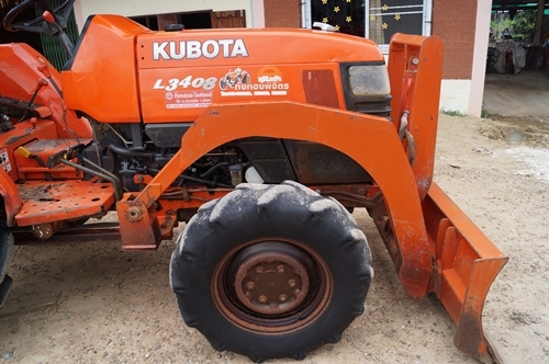 ขายรถไถ KUBOTA L-3408 ระบบ 4 WD พร้อมใบมีดดันดินหน้า ขายรถไถ KUBOTA L-3408 ระบบ 4 WD พร้อมใบมีดดันดินหน้า