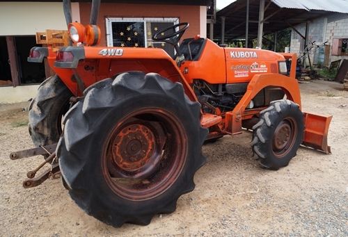 ขายรถไถ KUBOTA L-3408 ระบบ 4 WD พร้อมใบมีดดันดินหน้า