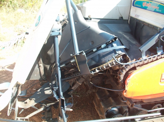 รถเกี่ยวข้าวเล็ก