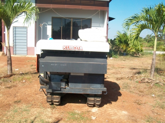 รถเกี่ยวข้าวเล็ก