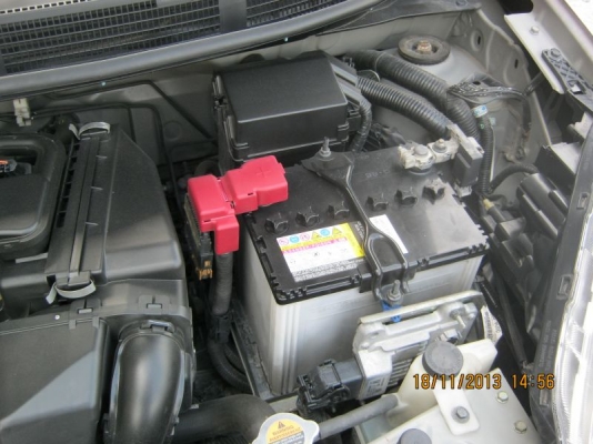 Nissan March สภาพสวย พร้อมใช้ ราคา 295000 บาท