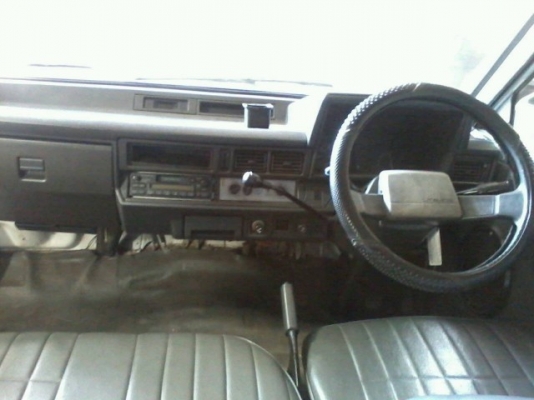 ขายรถตู้เล็ก ขายรถตู้เล็ก